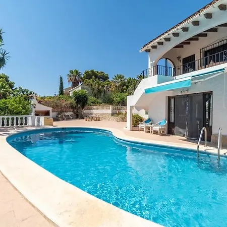 Villa Bouganvillea By Aldertons *