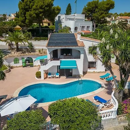 Villa Bouganvillea By Aldertons